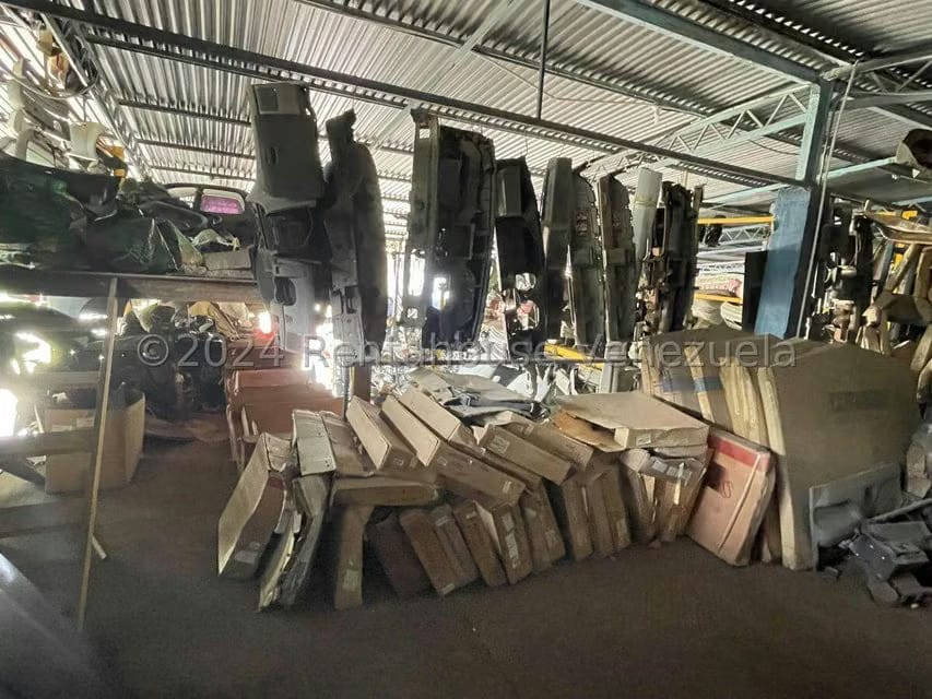 Negocios y Empresas (Automotores) en Venta en Las Salias, Miranda - 18