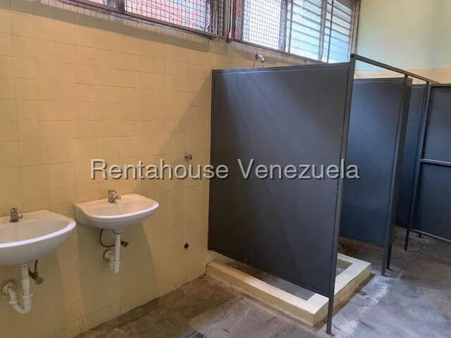 Comercial (Local Comercial) en Alquiler en Boleita Sur, Distrito Metropolitano - 22