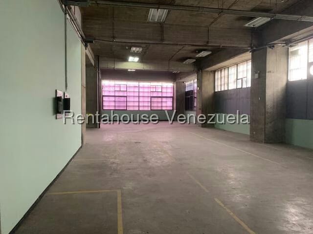 Comercial (Local Comercial) en Alquiler en Boleita Sur, Distrito Metropolitano - 27