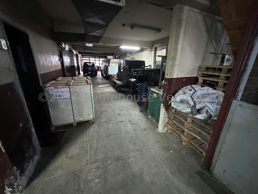 Comercial (Galpon - Deposito) en Alquiler en Parroquia Altagracia, Distrito Metropolitano - 30