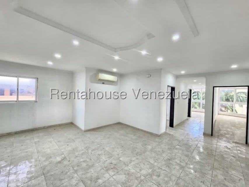 Apartamento (1 Nivel) en Venta en Zona Centro, Aragua - 16