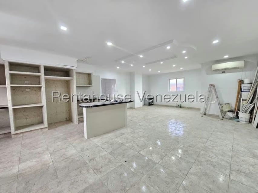 Apartamento (1 Nivel) en Venta en Zona Centro, Aragua - 3