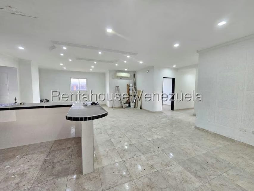 Apartamento (1 Nivel) en Venta en Zona Centro, Aragua - 4