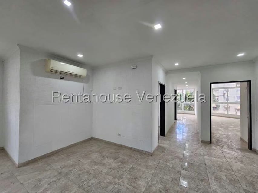 Apartamento (1 Nivel) en Venta en Zona Centro, Aragua - 9