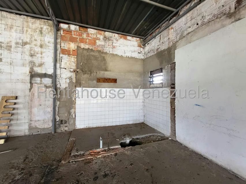 Comercial (Local Comercial) en Venta en Centro, Aragua - 11