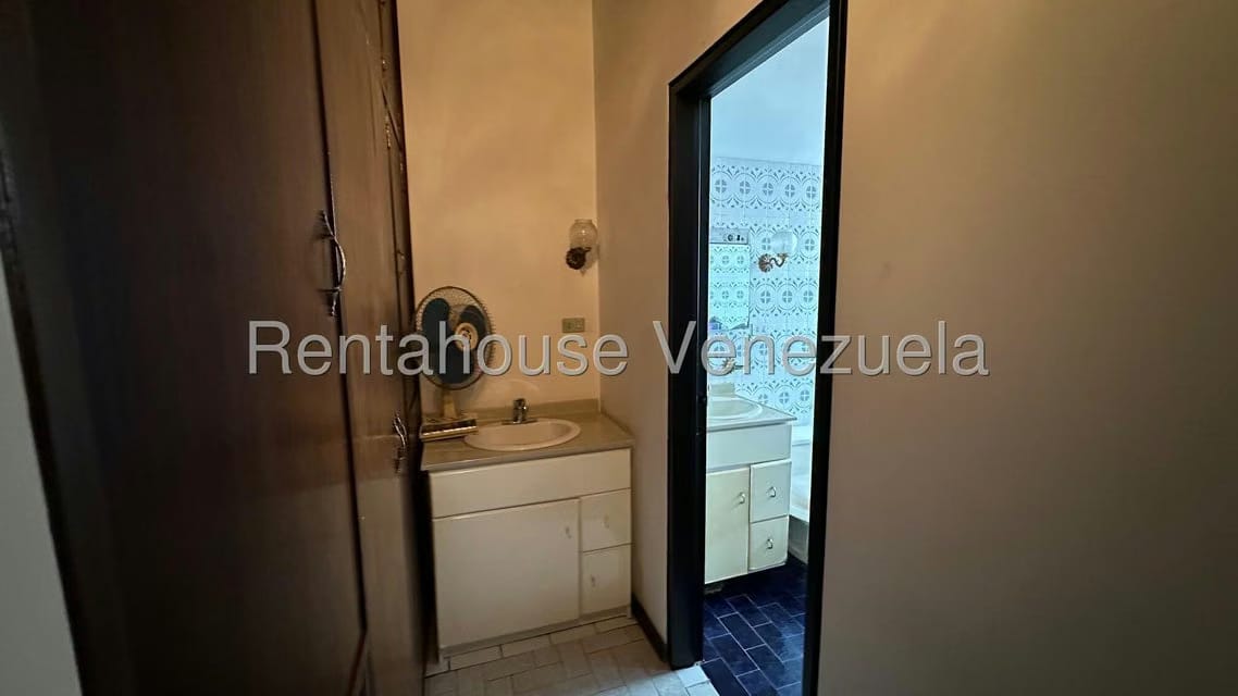 Casa (1 Nivel) en Venta en Macaracuay, Distrito Metropolitano - 24