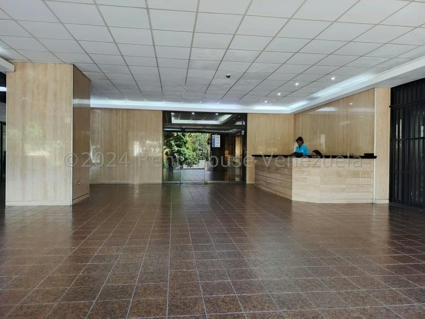 Comercial (Oficina) en Venta en Macaracuay, Distrito Metropolitano - 4
