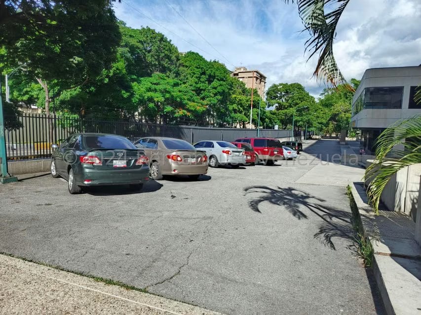 Comercial (Oficina) en Venta en Macaracuay, Distrito Metropolitano - 5