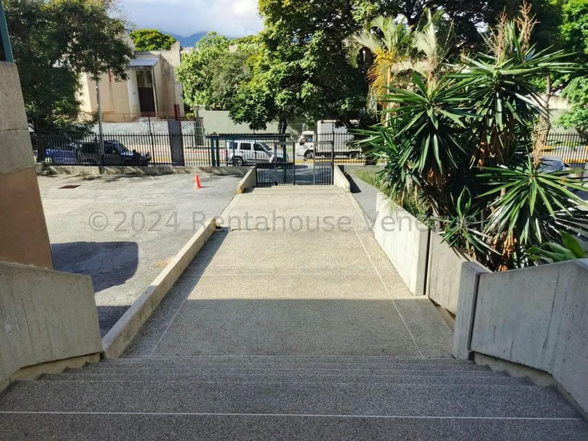 Comercial (Oficina) en Venta en Macaracuay, Distrito Metropolitano - 6