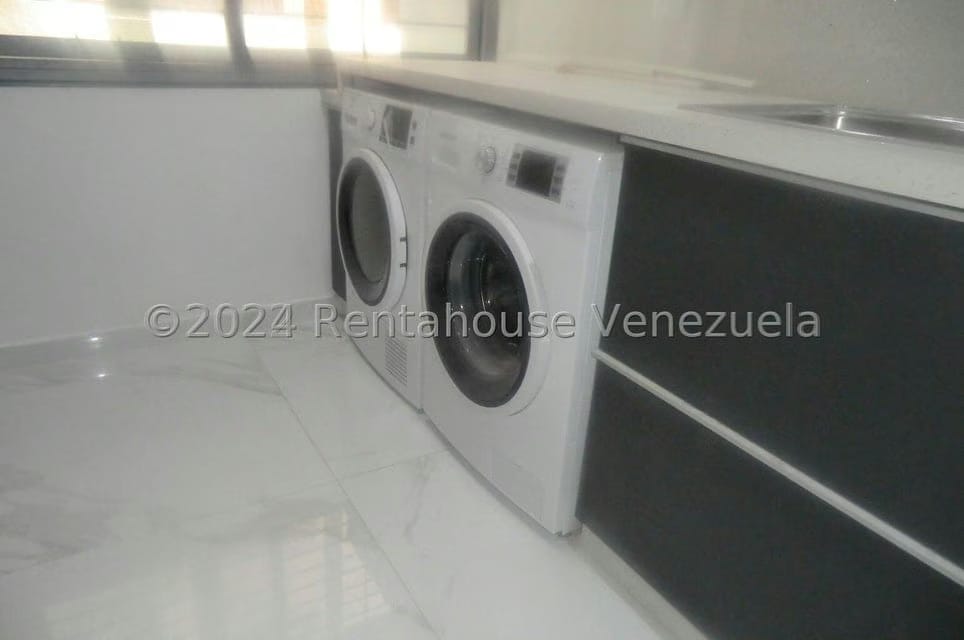 Apartamento (1 Nivel) en Alquiler en Los Chorros, Distrito Metropolitano - 15