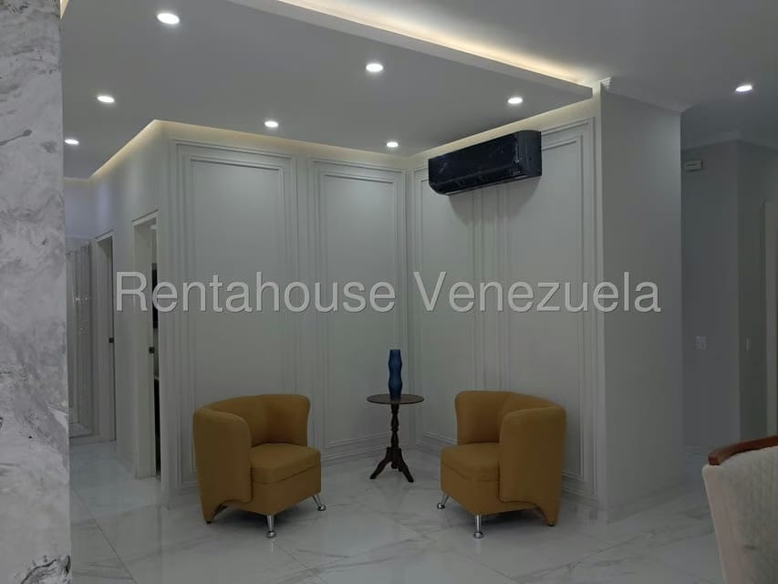 Apartamento (1 Nivel) en Alquiler en Los Chorros, Distrito Metropolitano - 23