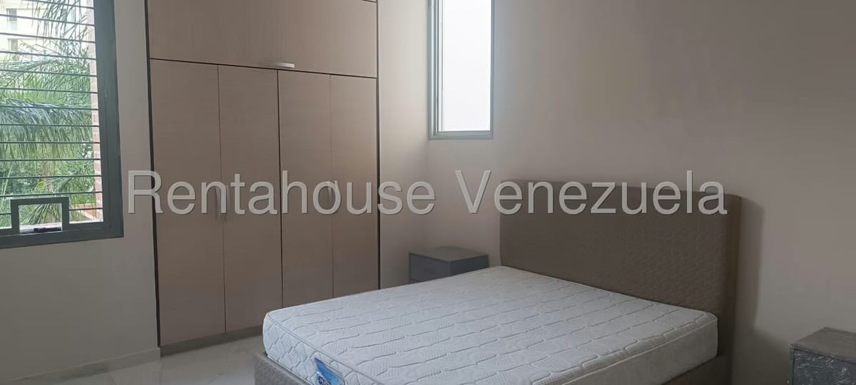 Apartamento (1 Nivel) en Alquiler en Los Chorros, Distrito Metropolitano - 37