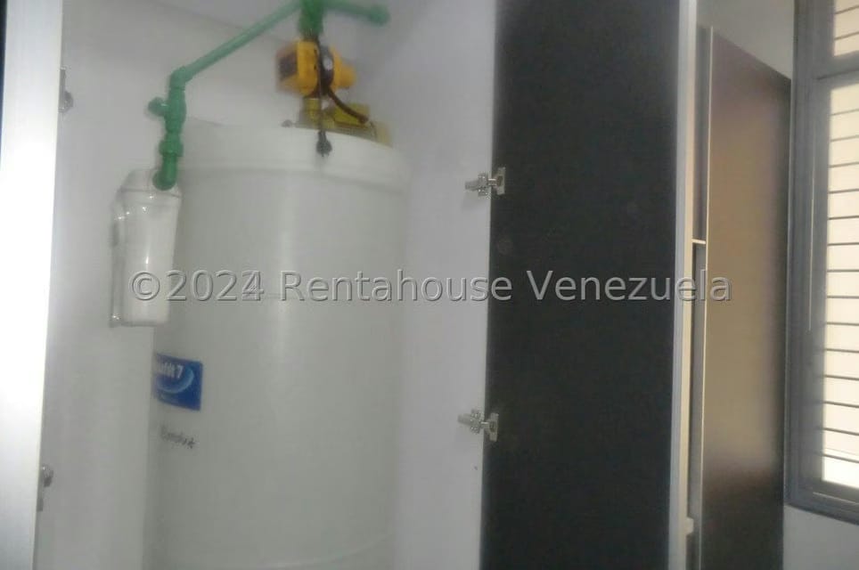 Apartamento (1 Nivel) en Alquiler en Los Chorros, Distrito Metropolitano - 41