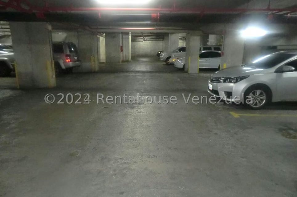Apartamento (1 Nivel) en Alquiler en Los Chorros, Distrito Metropolitano - 42