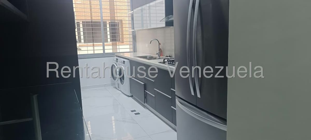 Apartamento (1 Nivel) en Alquiler en Los Chorros, Distrito Metropolitano - 9