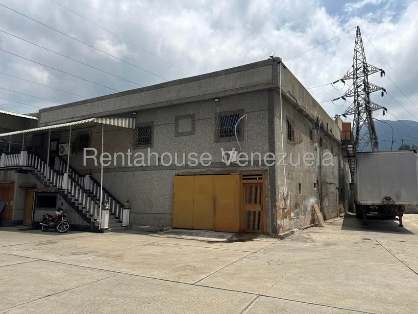 Comercial (Galpon - Deposito) en Alquiler en Ezequiel Zamora, Vargas