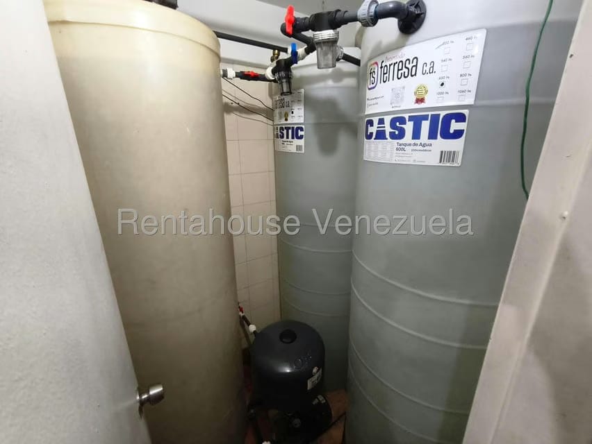 Apartamento (1 Nivel) en Alquiler en Terrazas de Santa Ines, Distrito Metropolitano - 17