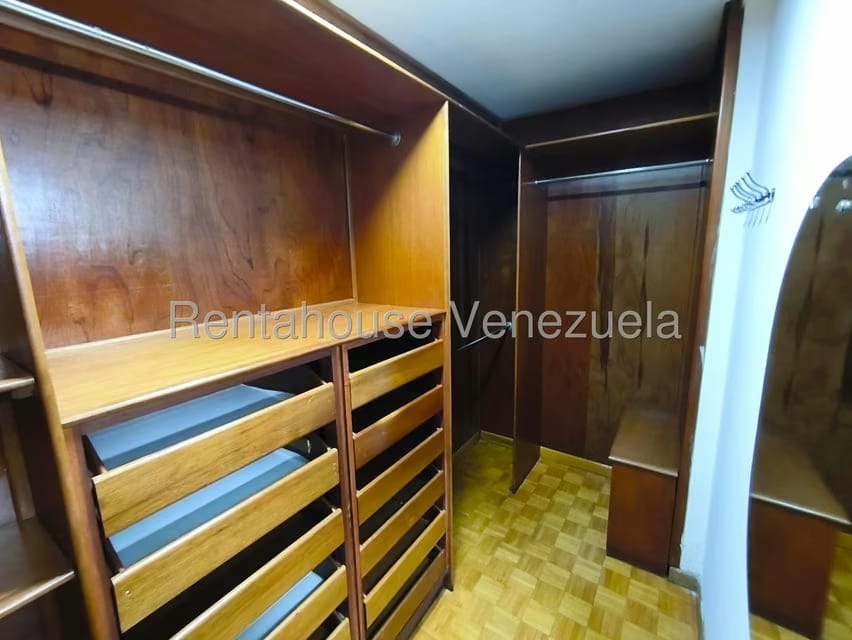 Apartamento (1 Nivel) en Alquiler en Terrazas de Santa Ines, Distrito Metropolitano - 22