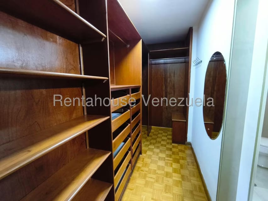 Apartamento (1 Nivel) en Alquiler en Terrazas de Santa Ines, Distrito Metropolitano - 23