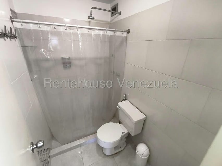 Apartamento (1 Nivel) en Alquiler en Terrazas de Santa Ines, Distrito Metropolitano - 24