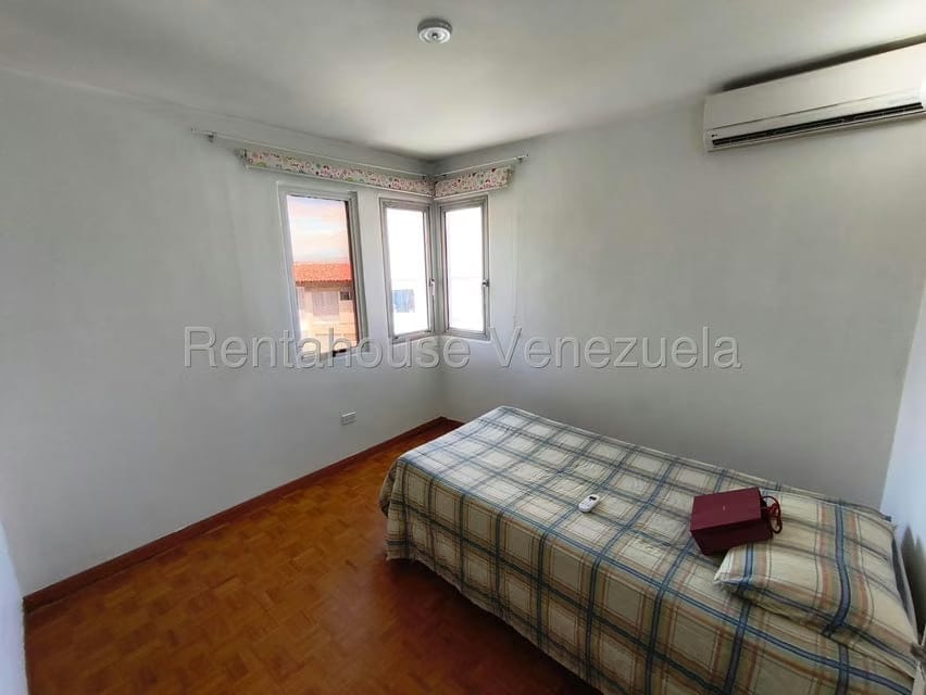 Apartamento (1 Nivel) en Alquiler en Terrazas de Santa Ines, Distrito Metropolitano - 27