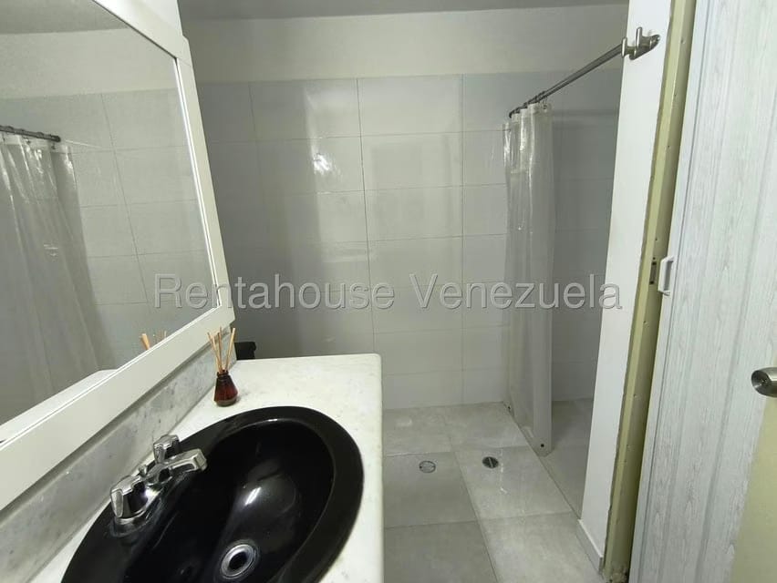 Apartamento (1 Nivel) en Alquiler en Terrazas de Santa Ines, Distrito Metropolitano - 30