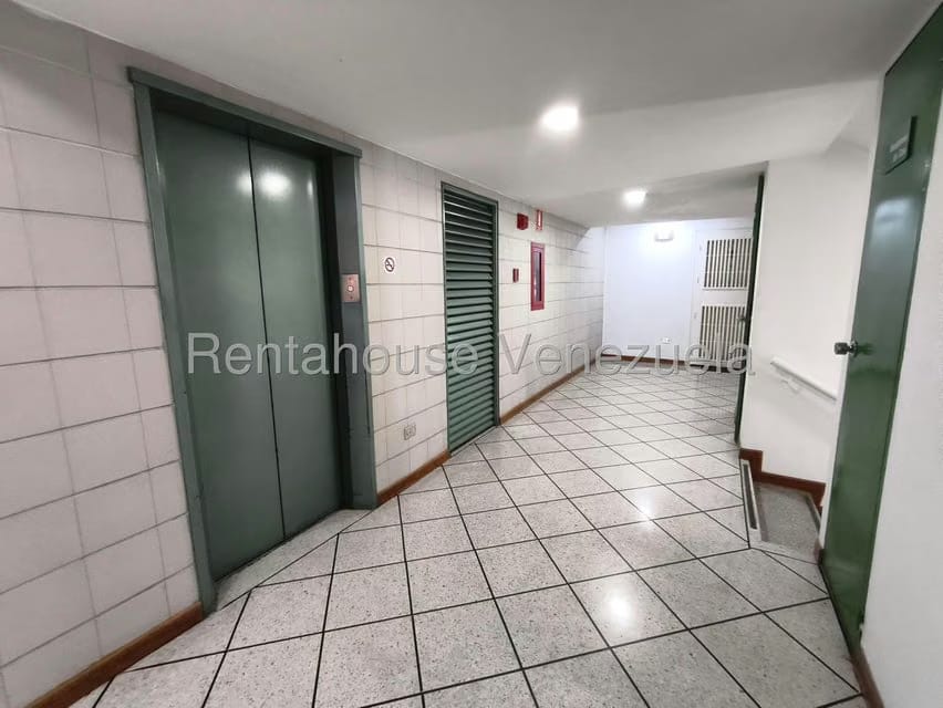 Apartamento (1 Nivel) en Alquiler en Terrazas de Santa Ines, Distrito Metropolitano - 4