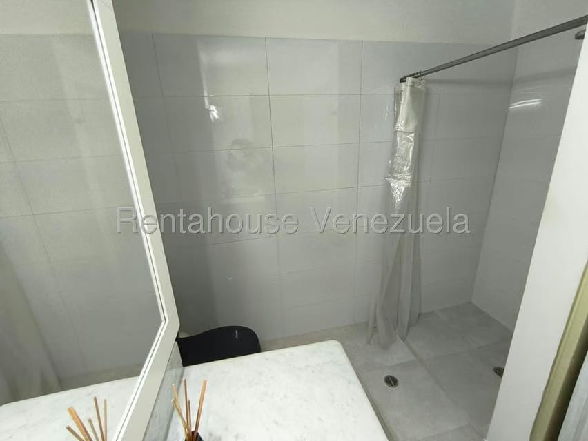 Apartamento (1 Nivel) en Alquiler en Terrazas de Santa Ines, Distrito Metropolitano - 31