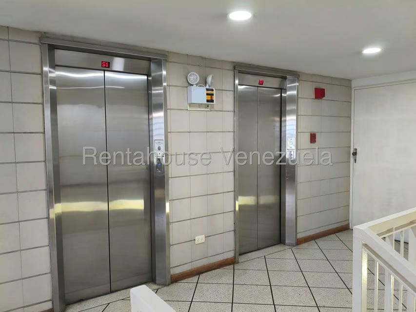 Apartamento (1 Nivel) en Alquiler en Terrazas de Santa Ines, Distrito Metropolitano - 32