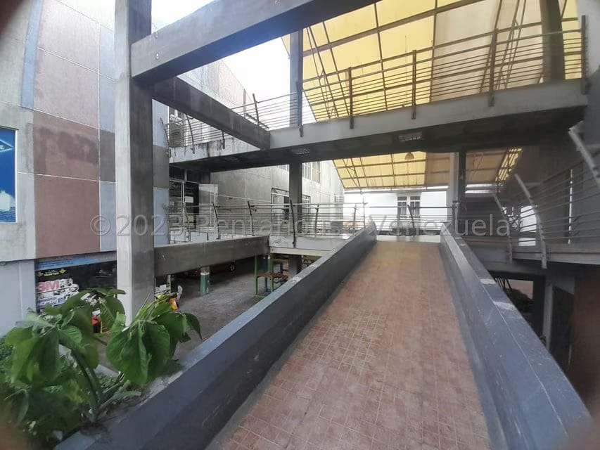 Comercial (Local Comercial) en Venta en La Piedad Norte, Lara - 22