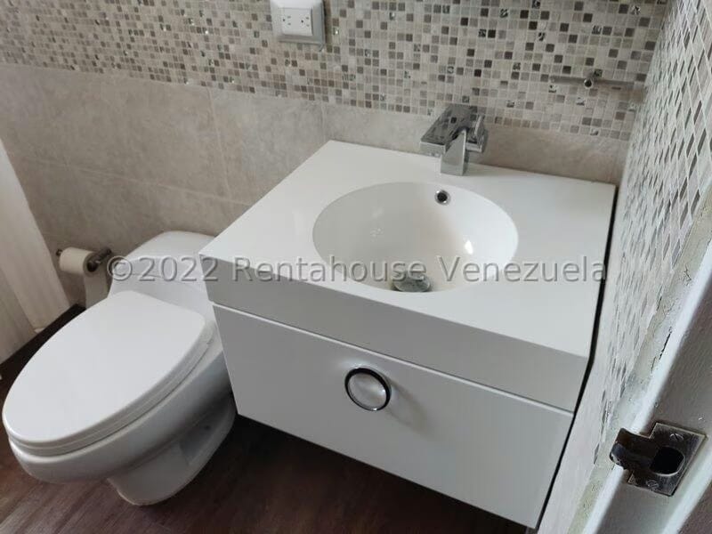 Casa (Duplex) en Venta en Guataparo Country Club, Carabobo - 36