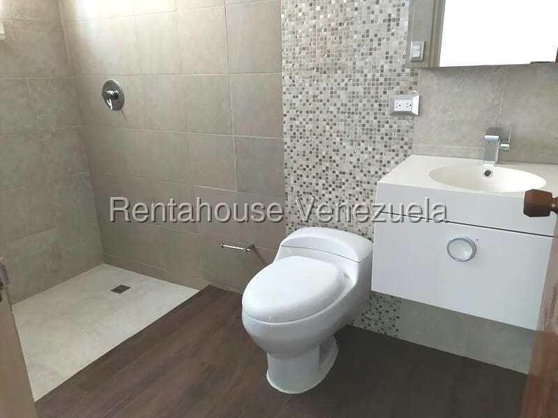 Casa (Duplex) en Venta en Guataparo Country Club, Carabobo - 39