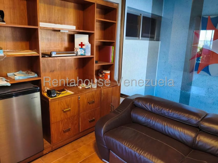 Apartamento (1 Nivel) en Alquiler en Los Palos Grandes, Distrito Metropolitano - 42