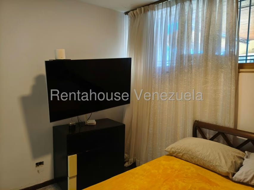 Apartamento (1 Nivel) en Alquiler en Los Palos Grandes, Distrito Metropolitano - 46