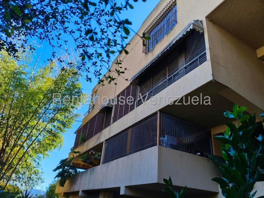 Apartamento (1 Nivel) en Alquiler en Los Palos Grandes, Distrito Metropolitano - 57