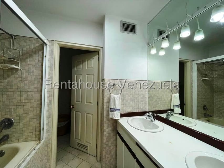 Apartamento (Multiples Niveles) en Venta en La Union, Distrito Metropolitano - 45