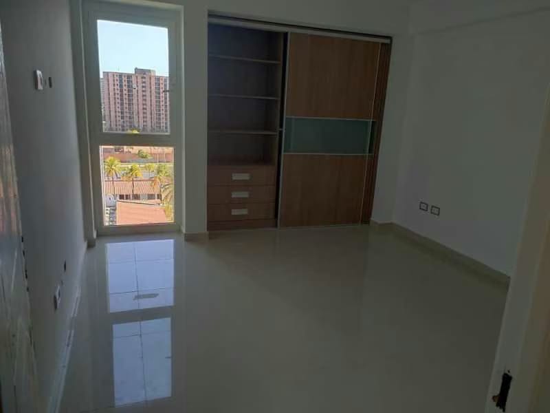 Apartamento de 51 mts Urb. Dumar - 5