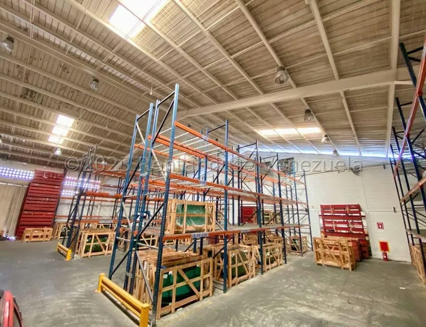 Comercial (Galpon - Deposito) en Venta en Zona Industrial 2, Lara - 23