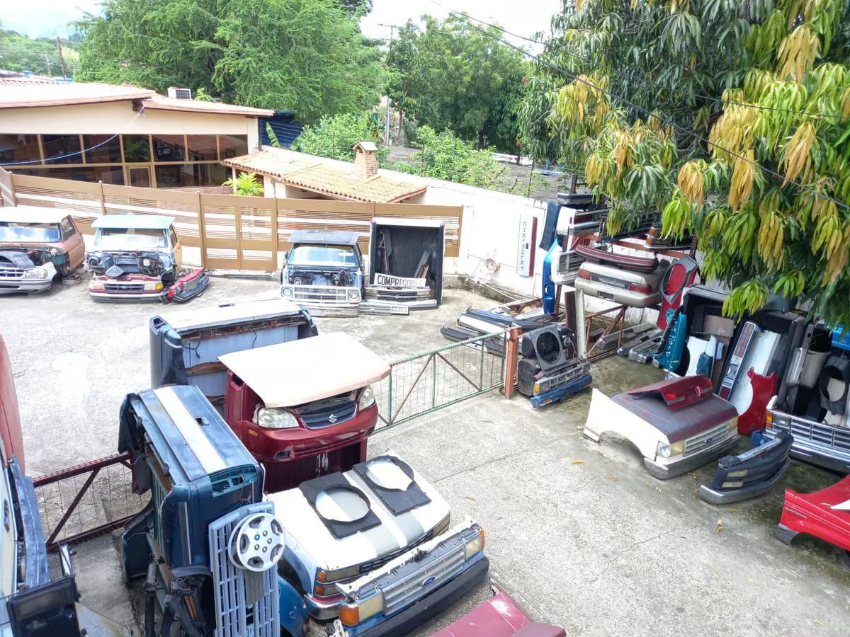 LOTE DE TERRENO Y FONDO DE COMERCIO GUÁRICO