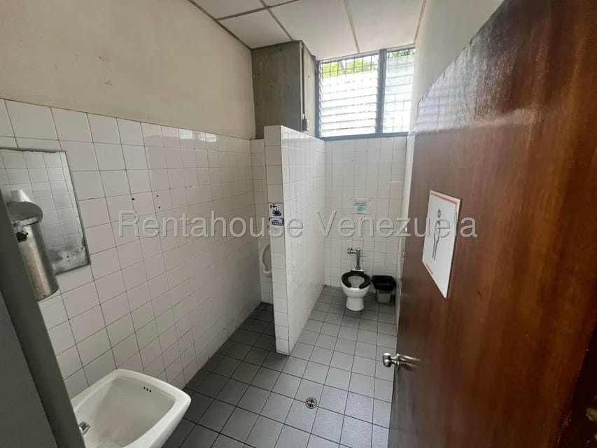 Comercial (Galpon - Deposito) en Alquiler en El Tambor, Miranda - 11