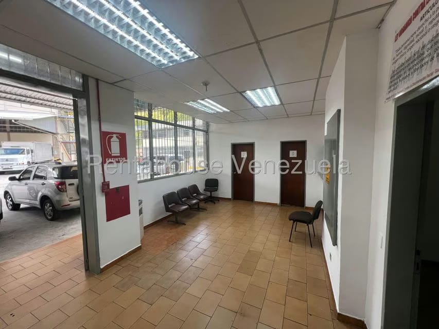 Comercial (Galpon - Deposito) en Alquiler en El Tambor, Miranda - 6