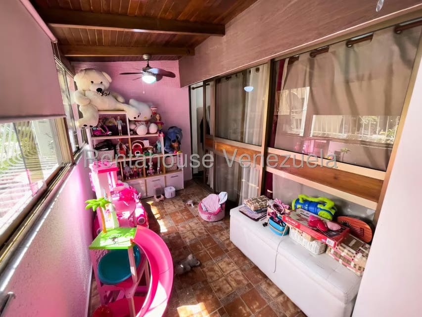 Apartamento (1 Nivel) en Venta en La Florida, Distrito Metropolitano - 16