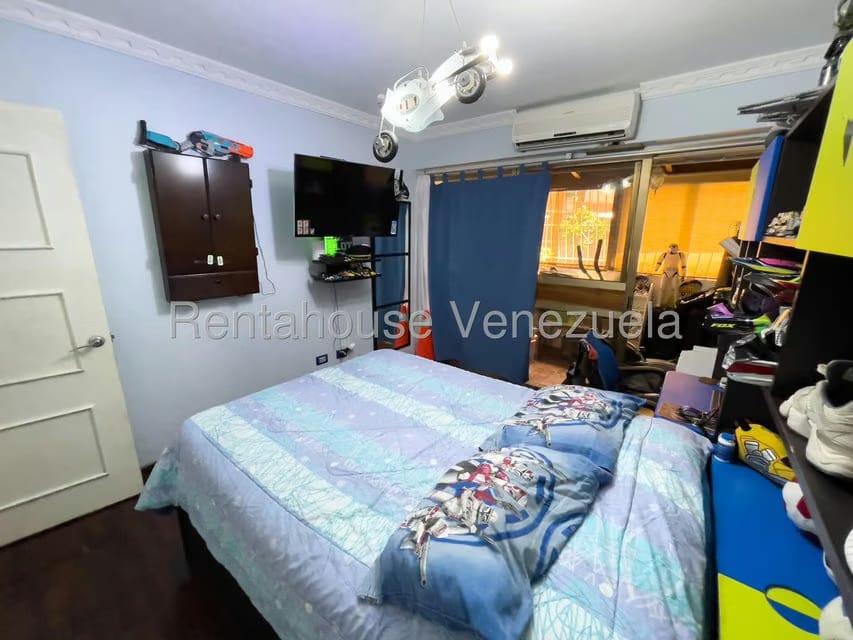 Apartamento (1 Nivel) en Venta en La Florida, Distrito Metropolitano - 18