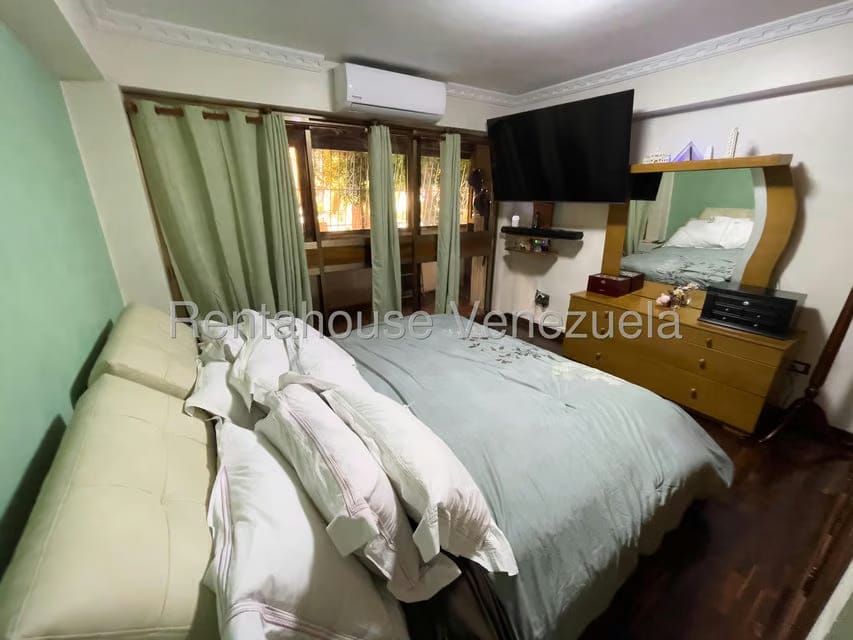 Apartamento (1 Nivel) en Venta en La Florida, Distrito Metropolitano - 9