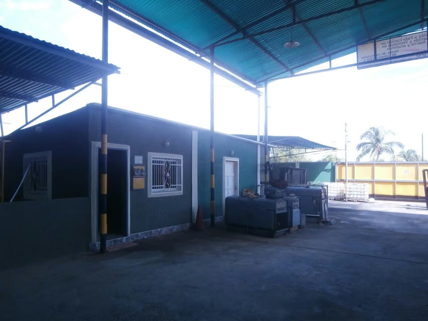 Comercial (Galpon - Deposito) en Alquiler en La N, Zulia - 4