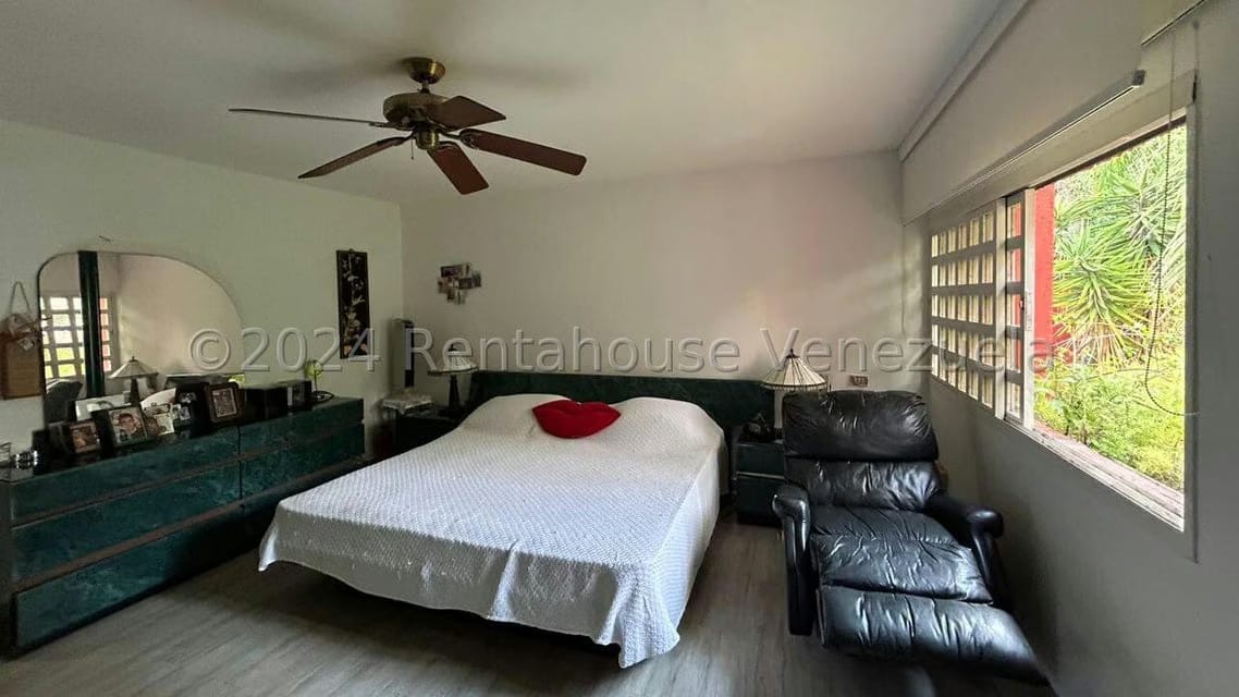 Casa (Duplex) en Venta en Cumbres de Curumo, Distrito Metropolitano - 19