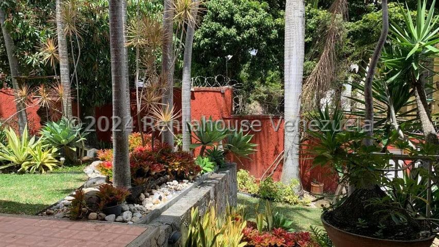 Casa (Duplex) en Venta en Cumbres de Curumo, Distrito Metropolitano - 3