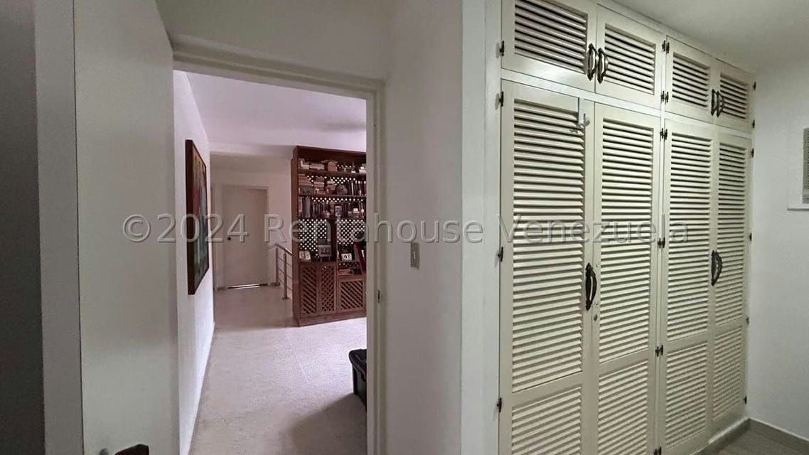 Casa (Duplex) en Venta en Cumbres de Curumo, Distrito Metropolitano - 22