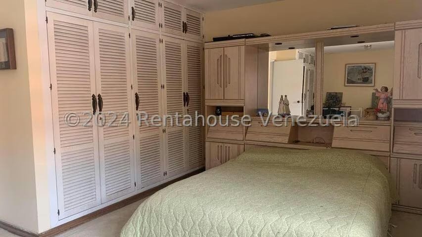Casa (Duplex) en Venta en Cumbres de Curumo, Distrito Metropolitano - 23