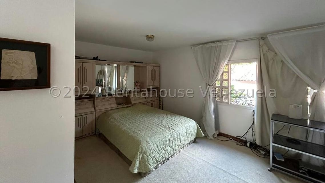 Casa (Duplex) en Venta en Cumbres de Curumo, Distrito Metropolitano - 24